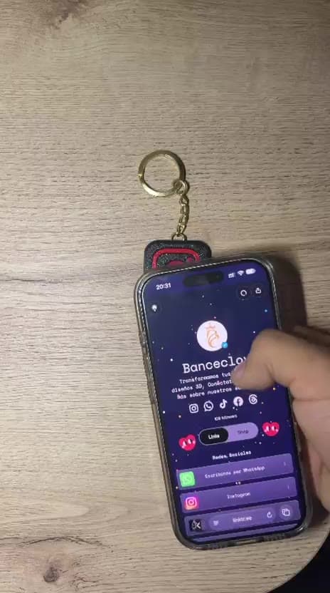 Llavero NFC en acción